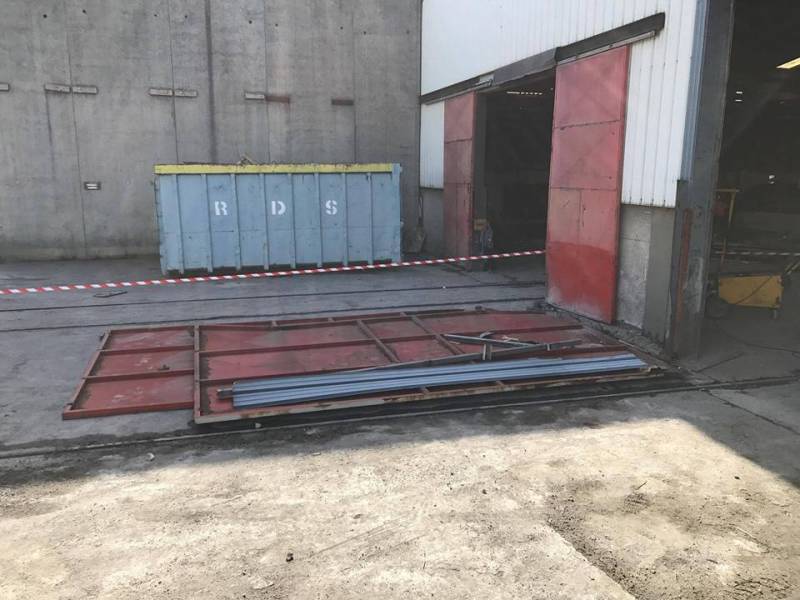 Rénovation de portes coulissantes pour hangar/entrepôt professionnel à Tassin la Demi Lune