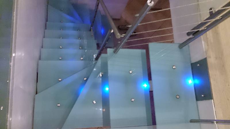 Led bleus escaliers 