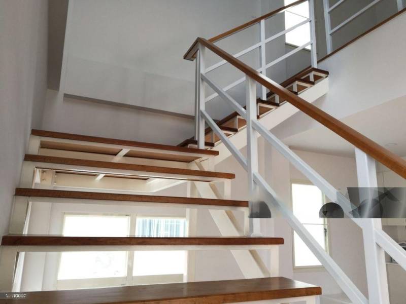 escalier acier et bois design sur mesure 