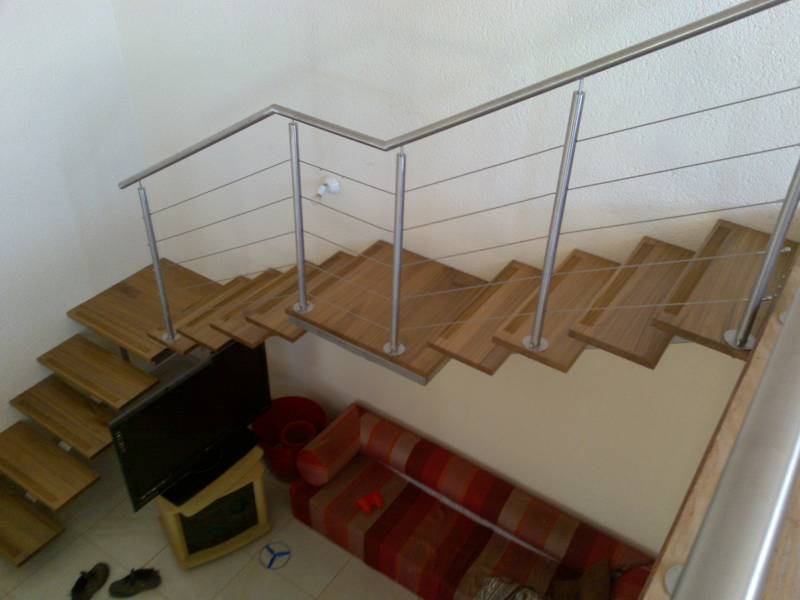 Escalier bois et inox et rampe aux Mont-d'or